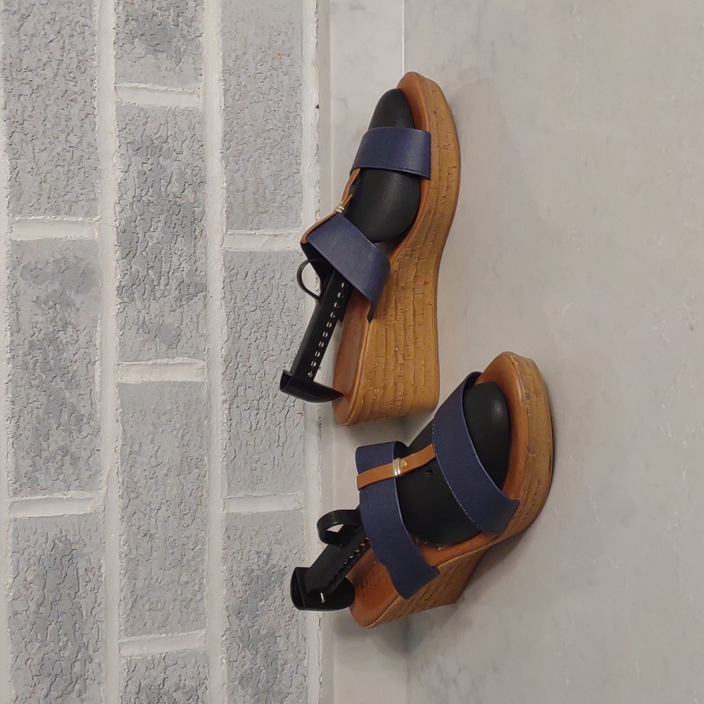 Italian Shoemakers Made in Italy Women's Cork Wedge Blue Sandals Size 9